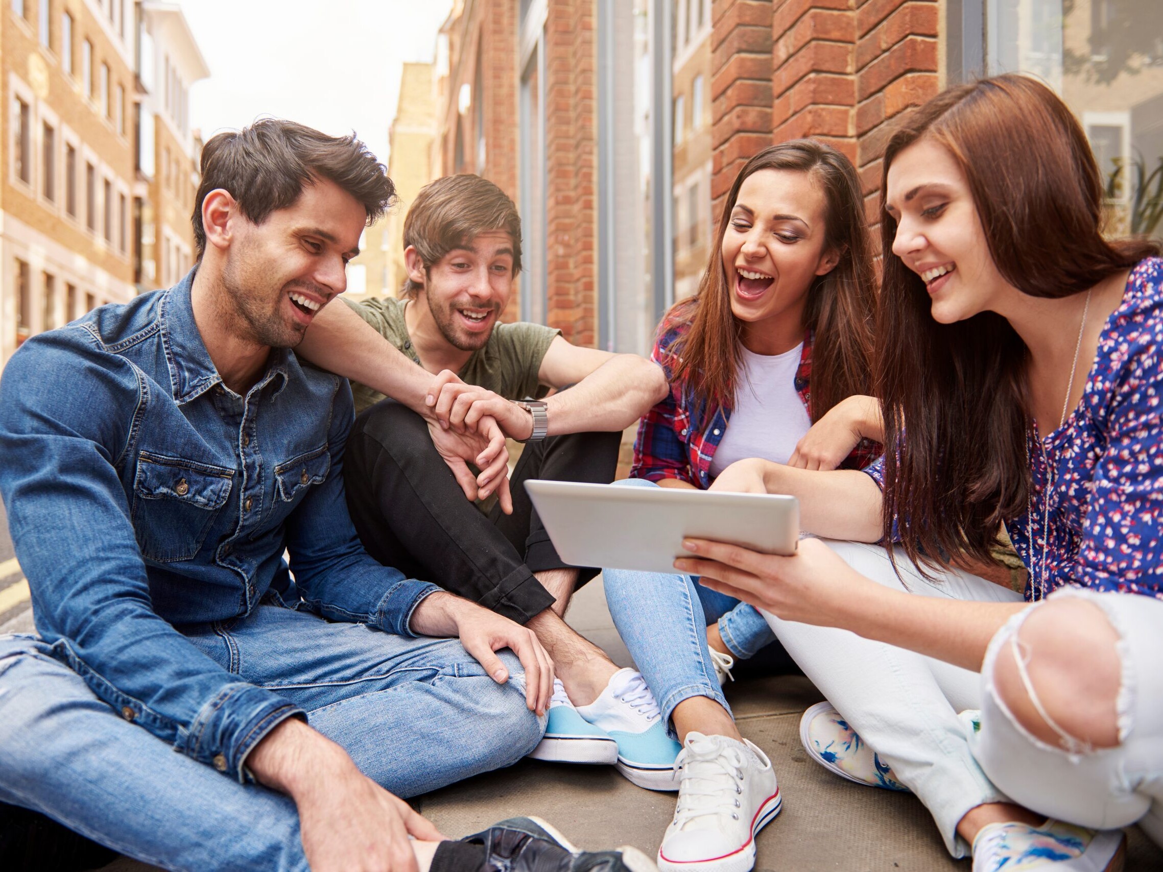 Ofrecemos una solución escalable para ayudar a alcanzar los objetivos de marketing y branding